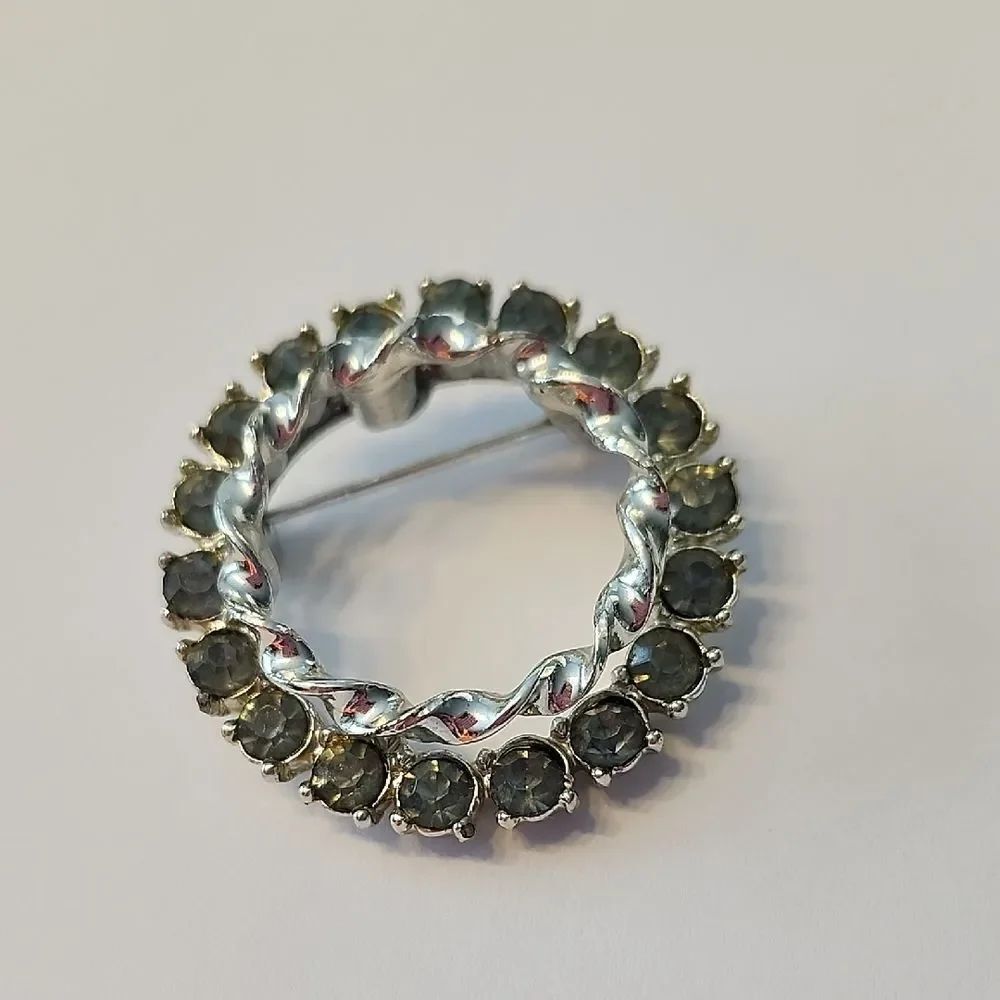 Vintage Silver Tone Brooch